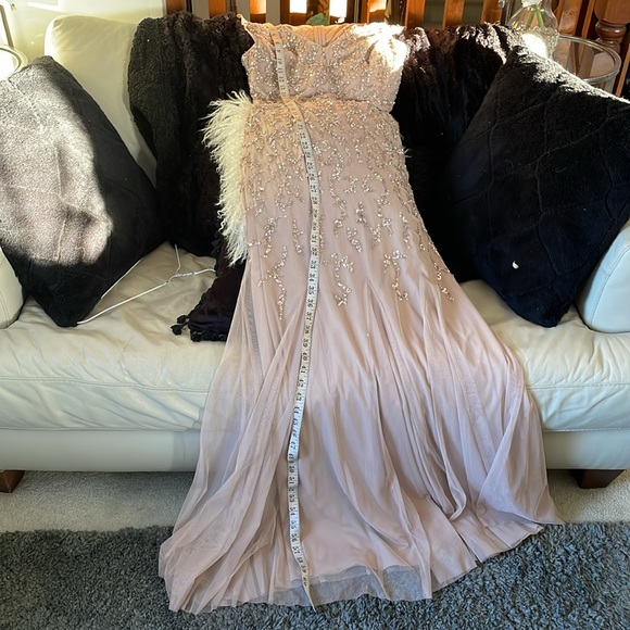 Aidan mattox gown - Picture 9 of 11